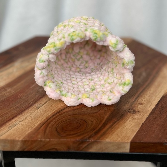 Handmade crocheted 3 inch pot cover PLANT NOT INCLUDED - Picture 3 of 3